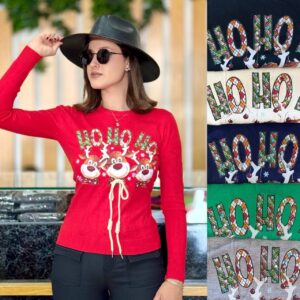 Suéter navideño de renos en tejido. Detalles en lentejuela y cuerda.